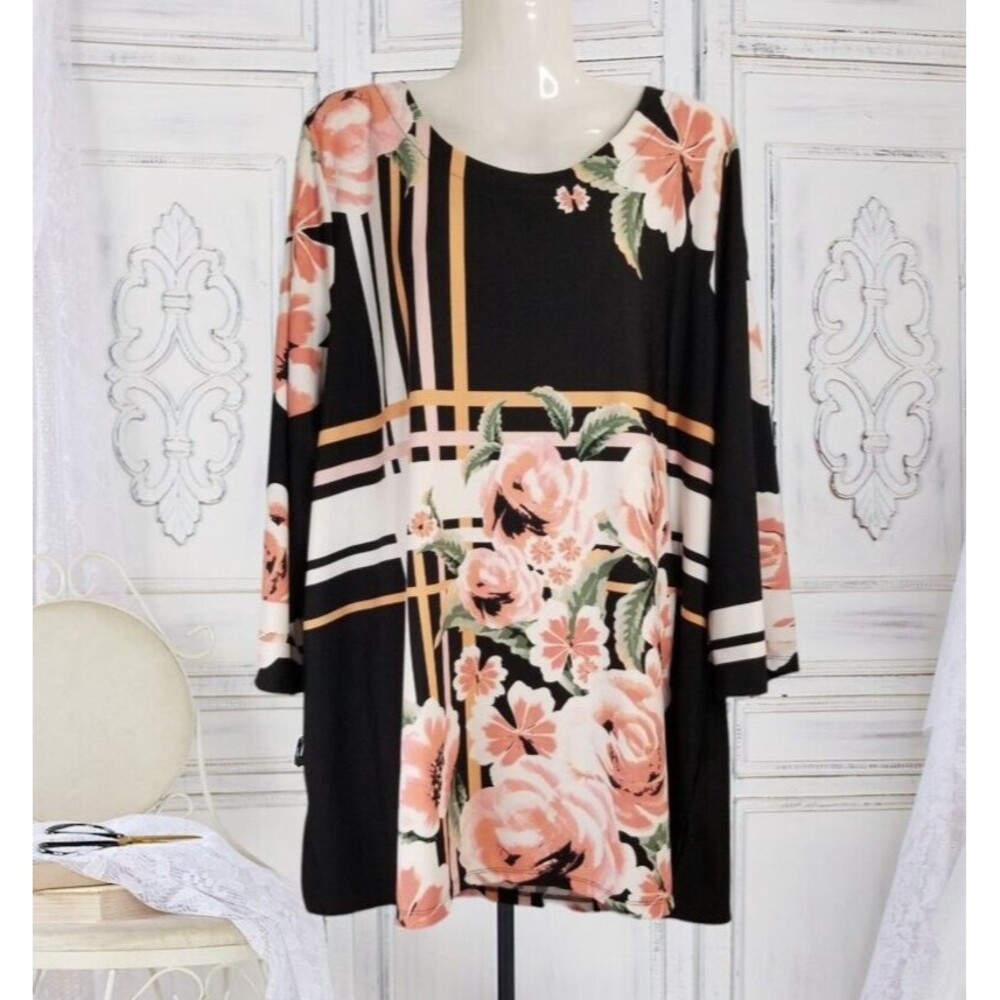 Avenue Women's Tunic Top Floral Design 3/4 Sleeve Liquid Knit Size 22/24